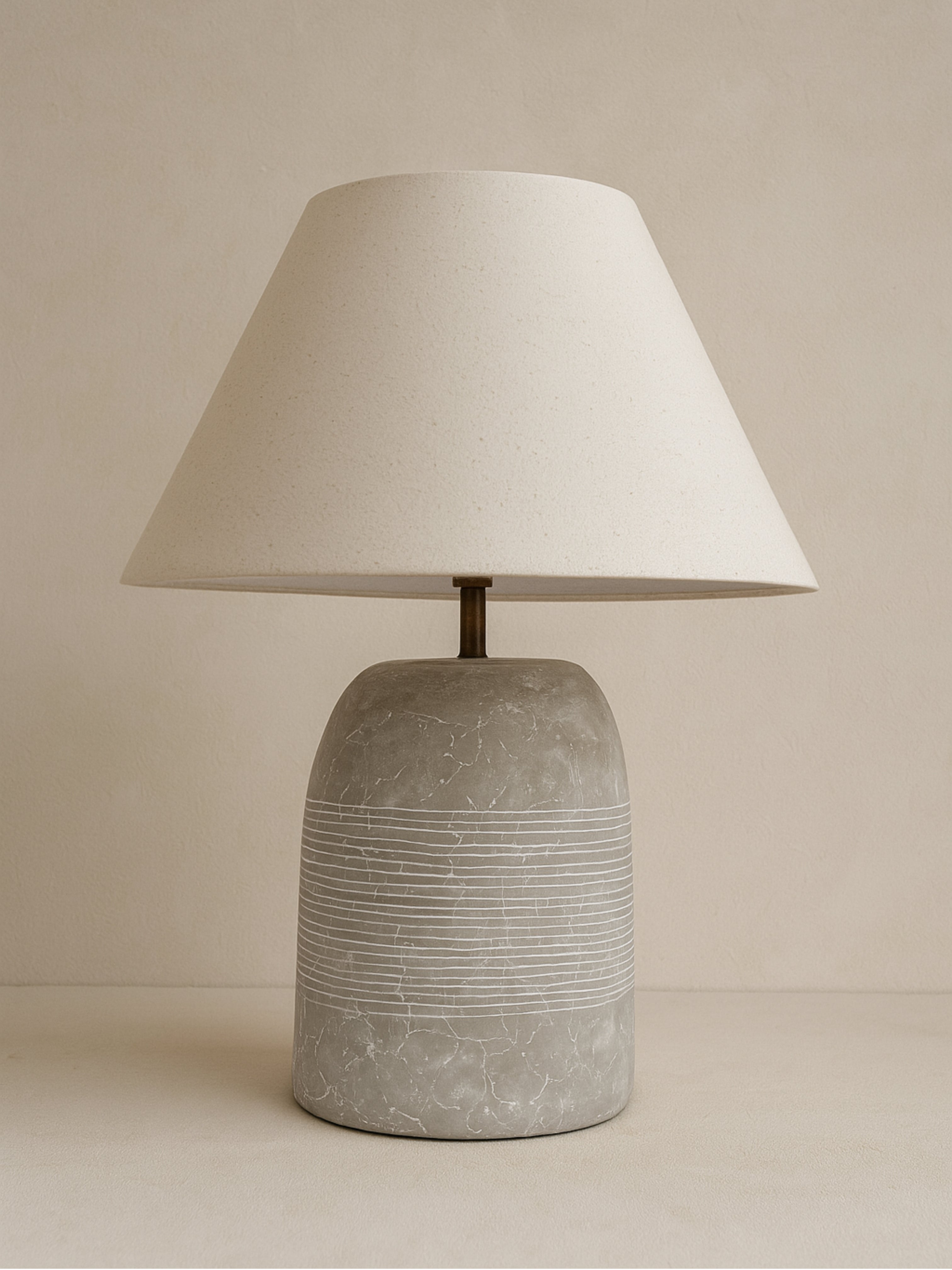Lampe Lola en pierre